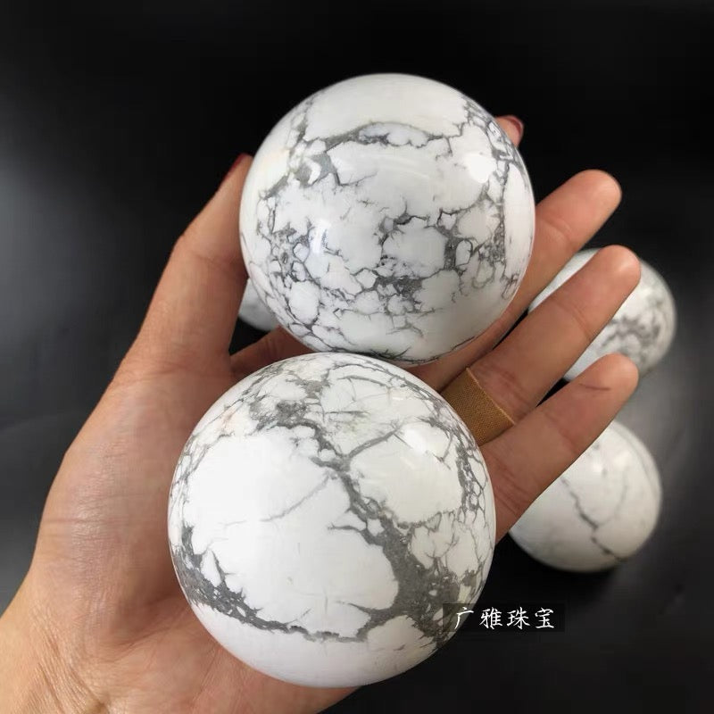 howlite sphere 6.5centimeter